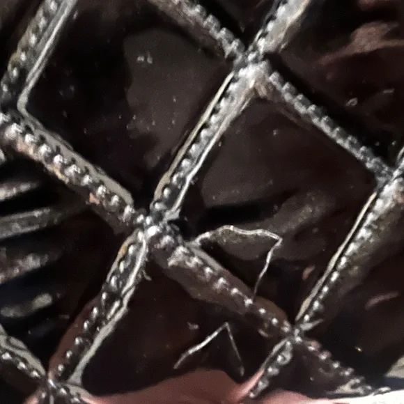 Chanel tote - Picture 3 of 10